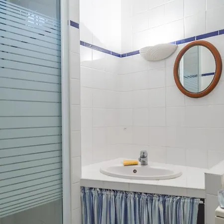 Holiday home Clevacances 2 Cles 4 Personnes A Pont Ravagers